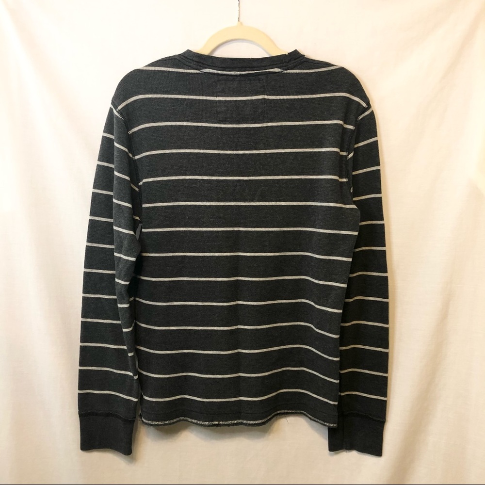 Aeropostale Long Sleeve Distressed Thermal - M - Picture 4 of 5